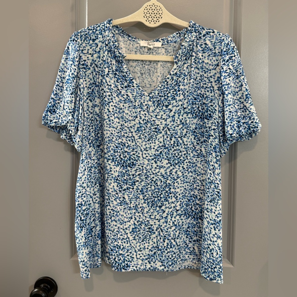 Beacon Blue Floral V-Neck Short Sleeve Top
